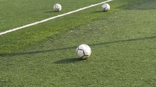 Pięć drużyn z kompletem punktów. Radomiak pauzował, a jego najbliższy rywal wygrał w Kielcach