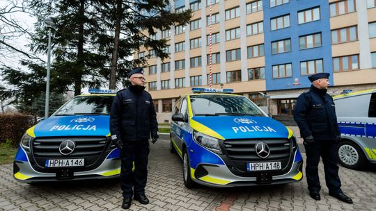 Pięć nowych busów przekazanych mazowieckiej policji. Łącznie 209 nowych pojazdów w 2025 roku! Pięć nowych busów przekazanych mazowieckiej policji. Łącznie 209 nowych pojazdów w 2025 roku!