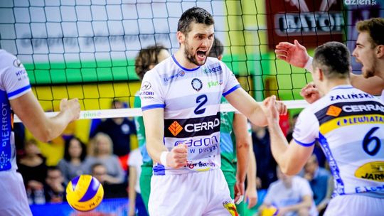 Pięciosetowy bój dla Cerrad Czarnych