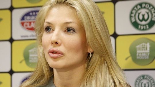 Piękna pani prezes Warty Poznań i... jej nianie