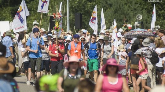 Pielgrzymi wyruszyli na szlak. Cel - Częstochowa 