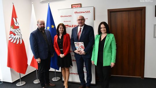 Pieniądze na drogę koło Przysuchy