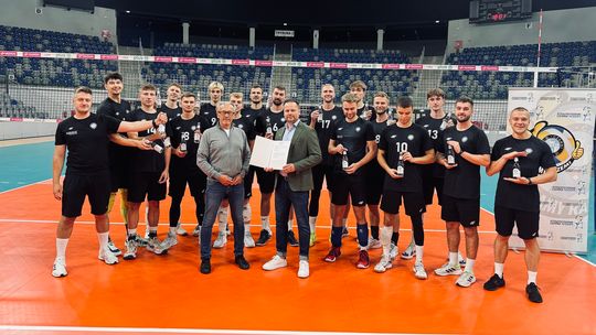 Pierrot wciąż z Czarnymi Radom