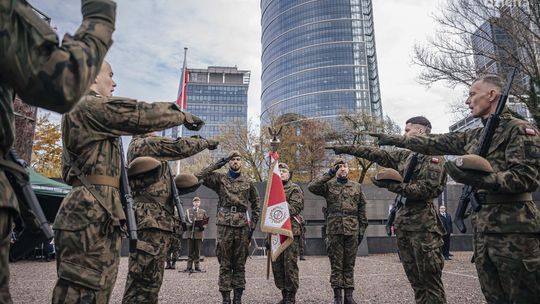 Pierwsi muzycy orkiestry reprezentacyjnej WOT złożyli uroczystą przysięgę 