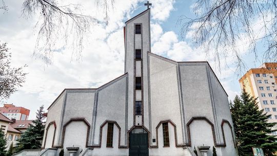 Pierwsza Komunia. Biskup zaleca zwiększenie liczby mszy