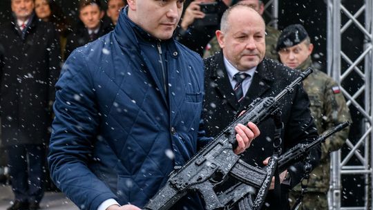 Pierwsze karabinki „Grot” w rękach żołnierzy