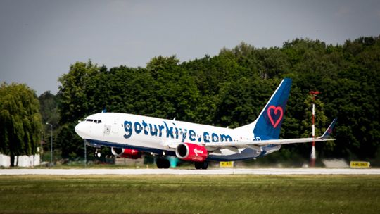 Pierwszy lot do Antalyi wystartował z Radomia. Ruszył sezon wakacyjnych podróży Pierwszy lot do Antalyi wystartował z Radomia. Ruszył sezon wakacyjnych podróży
