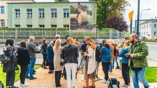 Pierwszy mural z obrazem Malczewskiego już gotowy