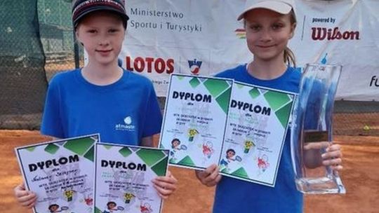 Pietrzyk i Szczęsna ze złotymi medalami w tenisowych zawodach skrzatów w Łęcznej