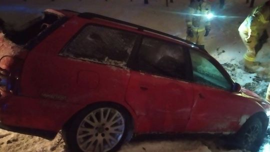 Pijany 19-latek nie zatrzymał się do kontroli i spowodował kolizję