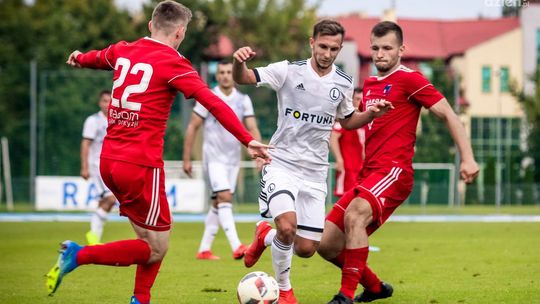 Pilica Białobrzegi przyjęła od Legii II Warszawa pięć bramek