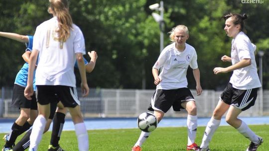 Piłkarki Czwórki przygotowują się do sezonu