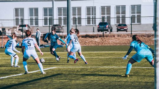 Piłkarki HydroTruck-u Radom skuteczne do bólu. Spadkowicz z Ekstraligi z bagażem pięciu goli