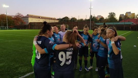 Piłkarki HydroTrucku Radom w domowe ostatki podejmą SWD Wodzisław Śląski