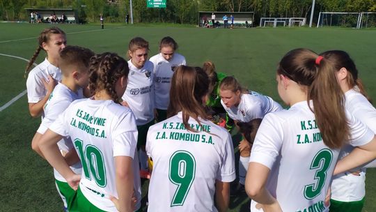Piłkarki Zamłynia rozgromiły rywalki i zaaplikowały im 10 bramek!