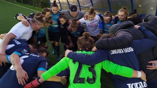 Piłkarski hit rundy w I lidze z udziałem zawodniczek HydroTrucku Radom