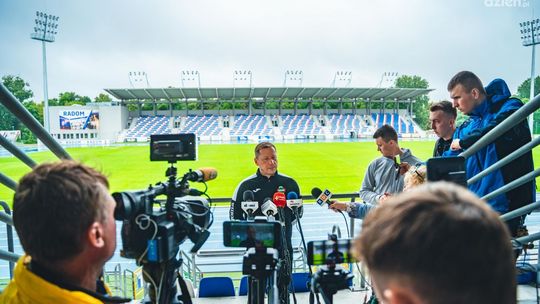 PILNE. Dariusz Banasik nie będzie trenerem Radomiaka. Decyzja zapadnie jeszcze dziś