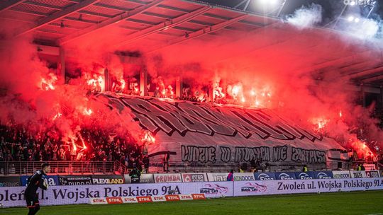 PILNE. Komisja Ligi nałożyła na Radomiaka Radom dotkliwą karę za zachowanie kibiców!