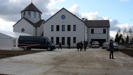 Pionki. Kaplica Wieczystej Adoracji otwarta