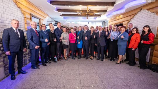 PiS przedstawił kandydatów do rady powiatu radomskiego. Kto powalczy z poparciem partii o fotel wójta i burmistrza w gminach?