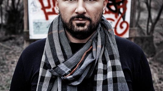 PITBULL WRACA NA EKRANY