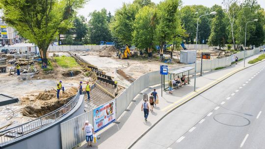 Plac Jagielloński z kolejnym opóźnieniem