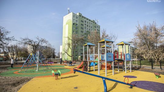 Plac zabaw i siłownia na XV-leciu gotowa