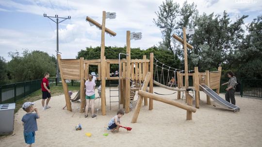Plac zabaw na Gołębiowie II w nowej odsłonie