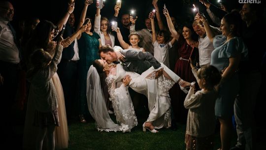 Planując przyjęcie weselne należy pamiętać aby wybrać fotografa ślubnego, który stworzy pamiątkę na całe życie.