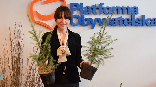 Platforma rozdała sadzonki drzew