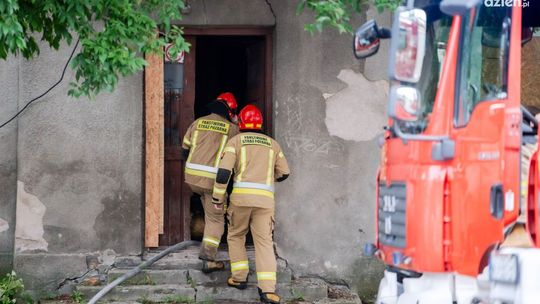 Płonął pustostan przy ul. Okulickiego 