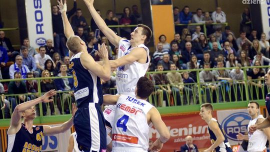 Po wyrównanym meczu Rosa pokonała Polski Cukier