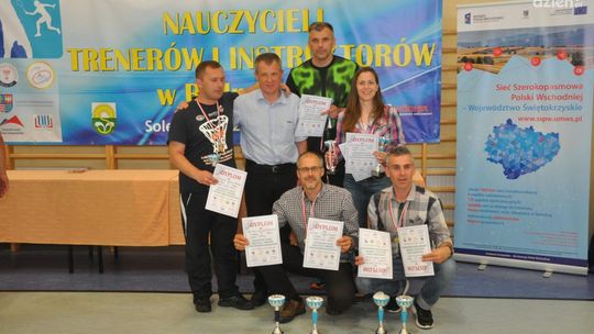 Podium radomskich nauczycieli na MP w badmintonie