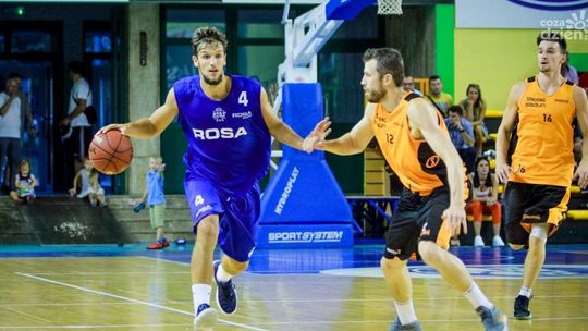 Podium ROSY w towarzyskim turnieju