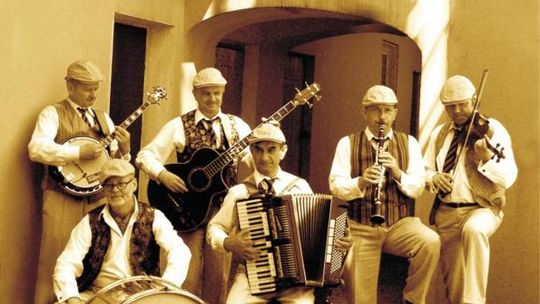 Podwórkowe kapele na Żeromskiego