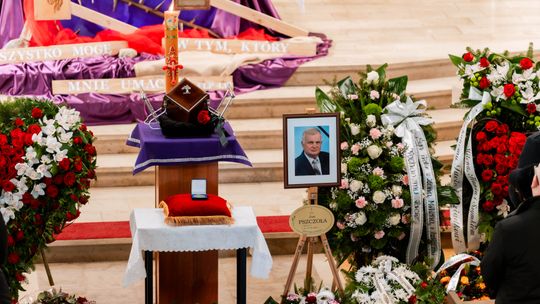 Pogrzeb Jana Pszczoły. Radny uhonorowany Medalem Prezydenta Miasta Radomia Pogrzeb Jana Pszczoły. Radny uhonorowany Medalem Prezydenta Miasta Radomia