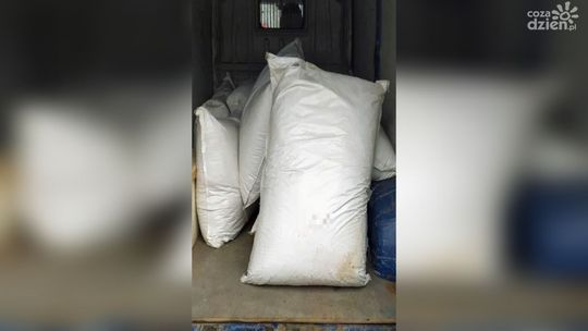 Pół tony nielegalnego tytoniu Pół tony nielegalnego tytoniu