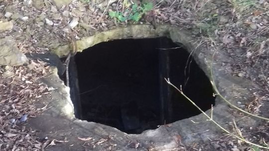 Połamali mu żebra i wrzucili do ruin kina?