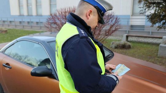 Policja kontroluje prędkość