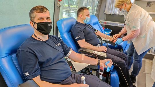 Policja na pomoc RCKiK - udało się zebrać prawie 12L krwi! 