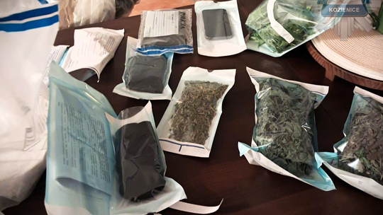 Policja zabezpieczyła blisko 5 kg narkotyków. Trzech mężczyzn w areszcie