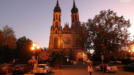 Policjanci kontrolują zabytki