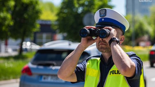 Policjanci pomogli rodzącej kobiecie