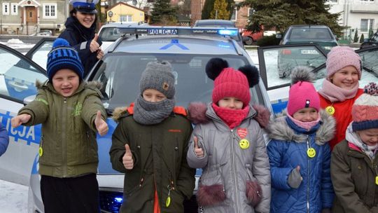 Policjantki uczyły dzieci bezpiecznych zachowań Policjantki uczyły dzieci bezpiecznych zachowań