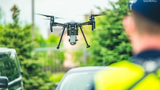 Policyjny dron w akcji 