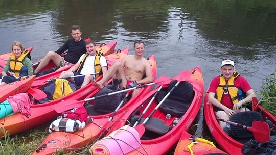 Pomysł na wakacyjny weekend - spływ Radomką
