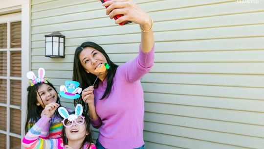 Pomysły na świąteczne zdjęcia – wielkanocny klimat w kadrze