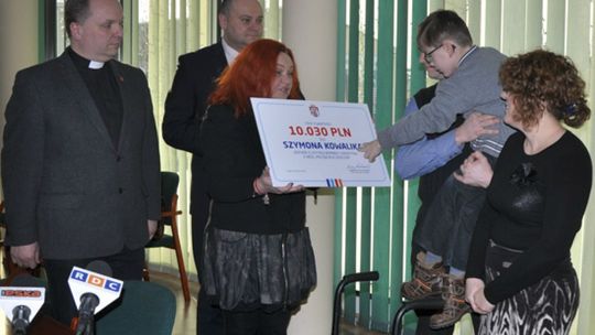 Ponad 10 tys. zł z malowania bombek dla chorego Szymona