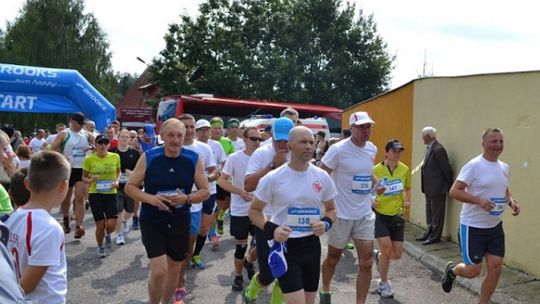 Ponad 140 zawodników w iłżeckim półmaratonie