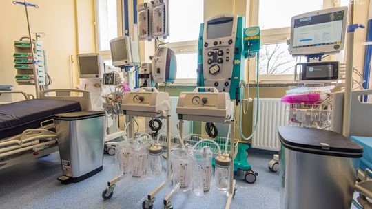 Ponad 300 zakażeń i siedem zgonów